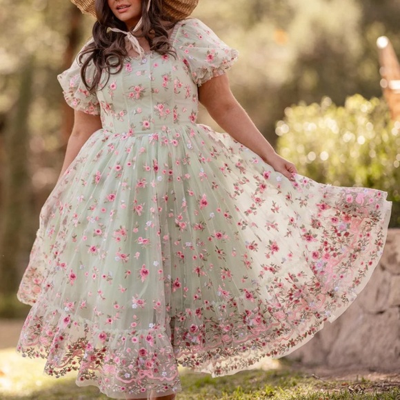 JessaKae Dresses & Skirts - Jessa kae floral formal gown